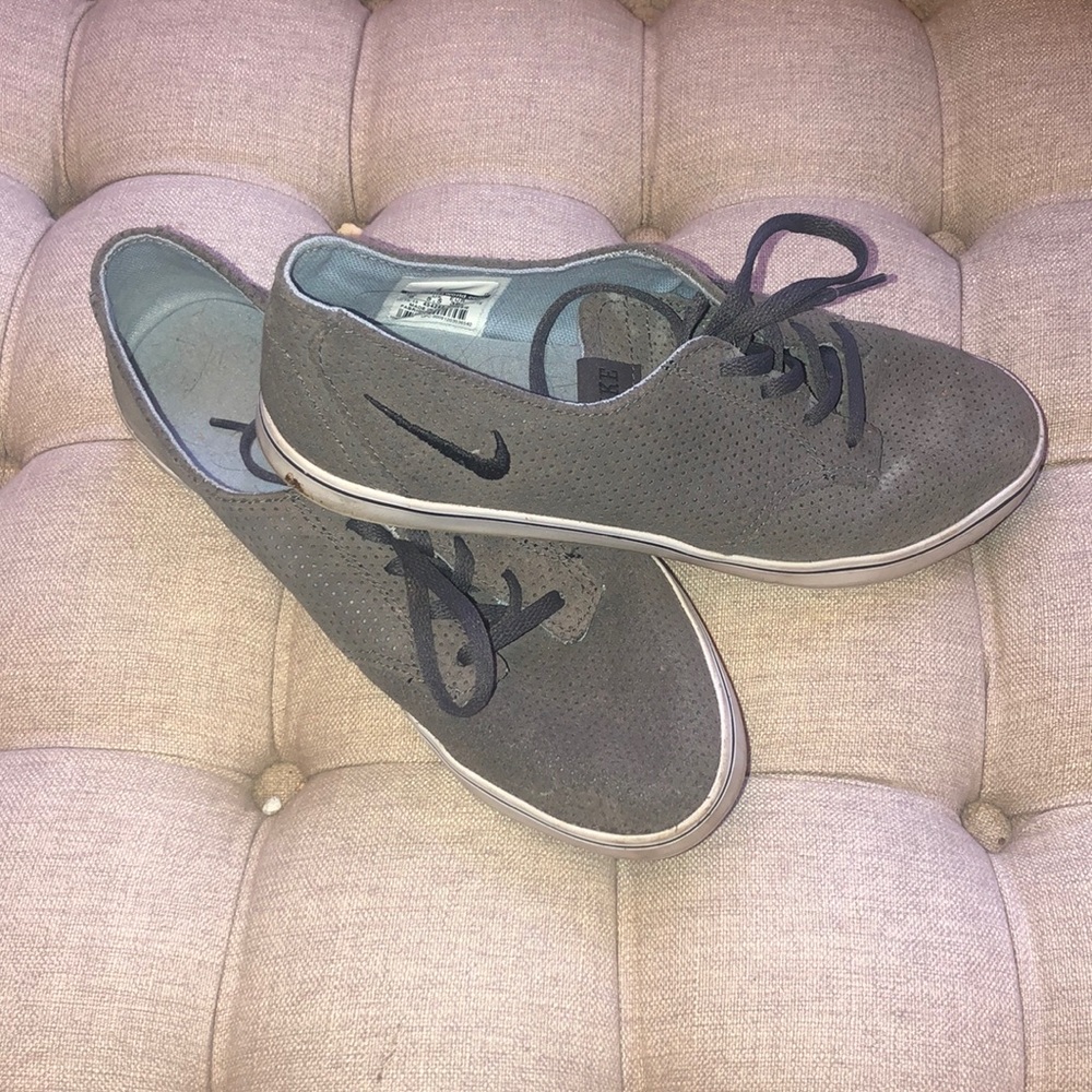 Nike women’s shoes
